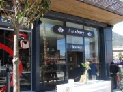 Nouveau magasin Finsbury à L'avenue 83